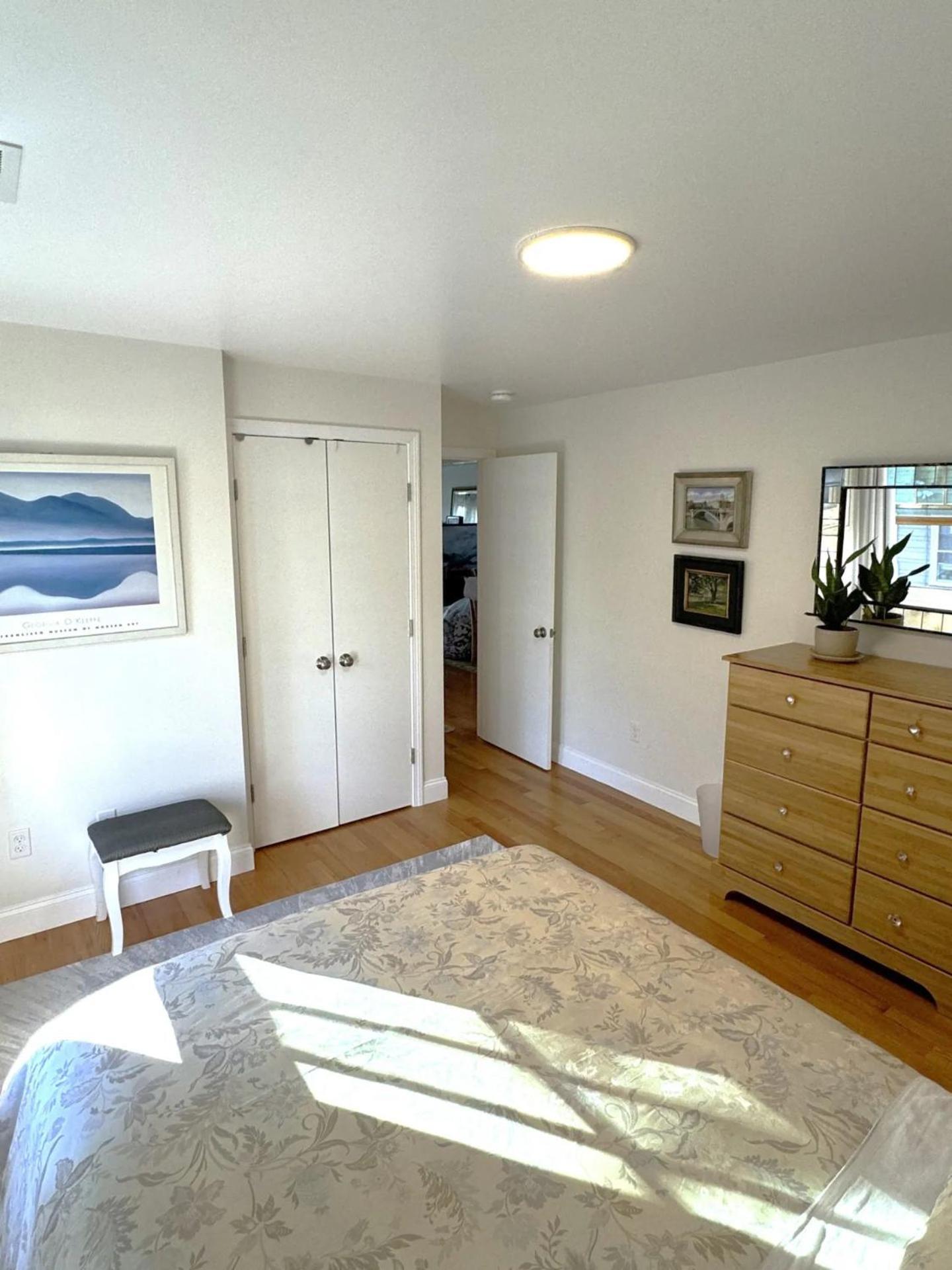 Luxurious Cambridge Room Steps From Harvard U 케임브리지 외부 사진
