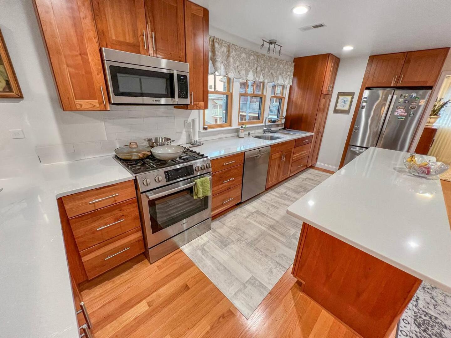 Luxurious Cambridge Room Steps From Harvard U 케임브리지 외부 사진